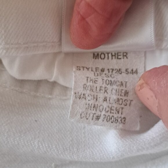Mother Jeans TOMCAT Roller Chew White Almost Innocent sz27 Chewed hem/pocket - Picture 15 of 16